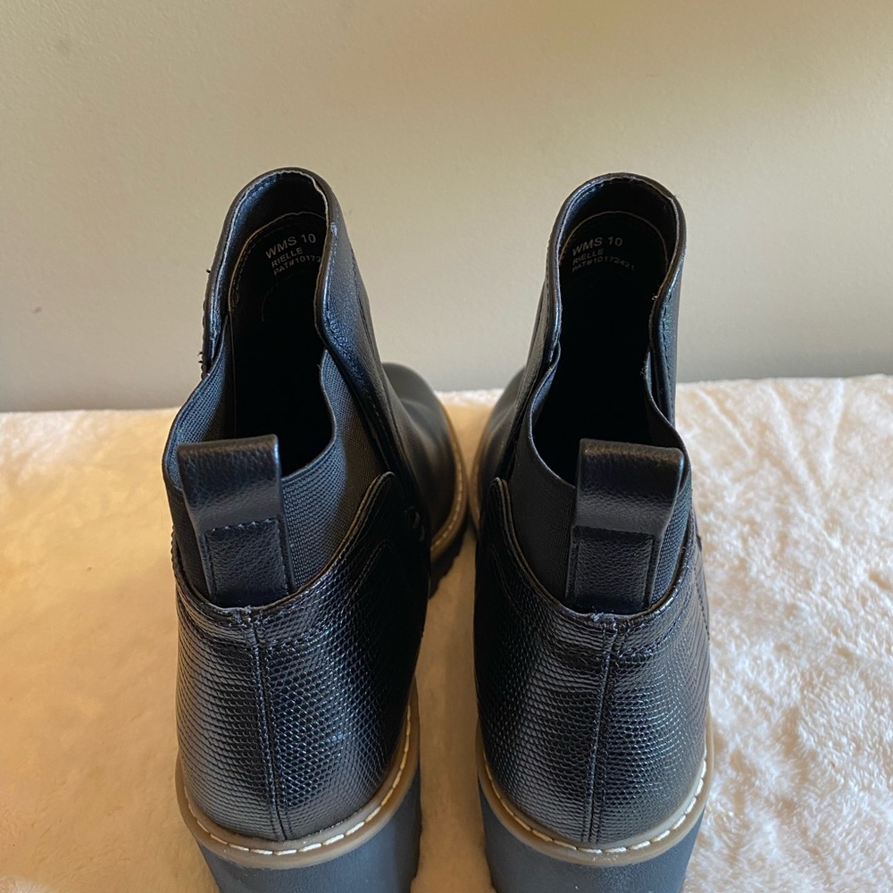 DV Dolce Vita Black Rielle Wedge Ankle Boots - Picture 6 of 9